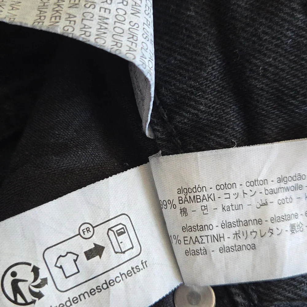 2 Women's Size 2 Jeans! Zara Black Wash/ Abercrombie& Fitch Blue Wash. - Picture 7 of 8